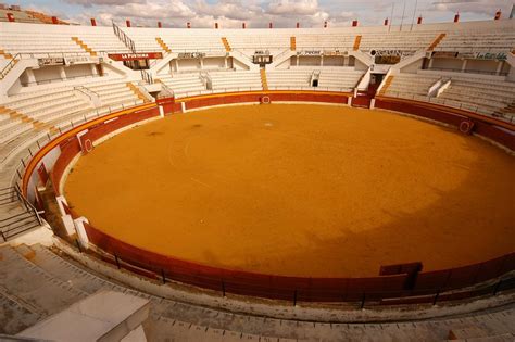  La Plaza de Toros de Yecla: Un Testimone Storico dell'Arte Tauromatica!